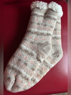 Women’s Sherpa-Lined Casual Muk Luks Socks
